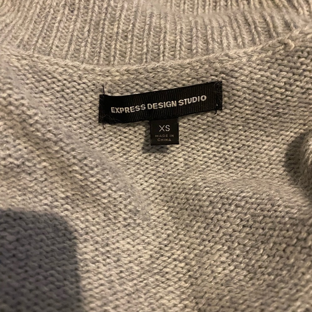 Sweater - Picture 7 of 9